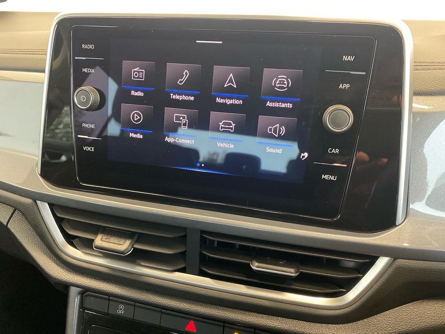 Used Volkswagen T-Roc 2023 for sale - 76719395: Photo 25