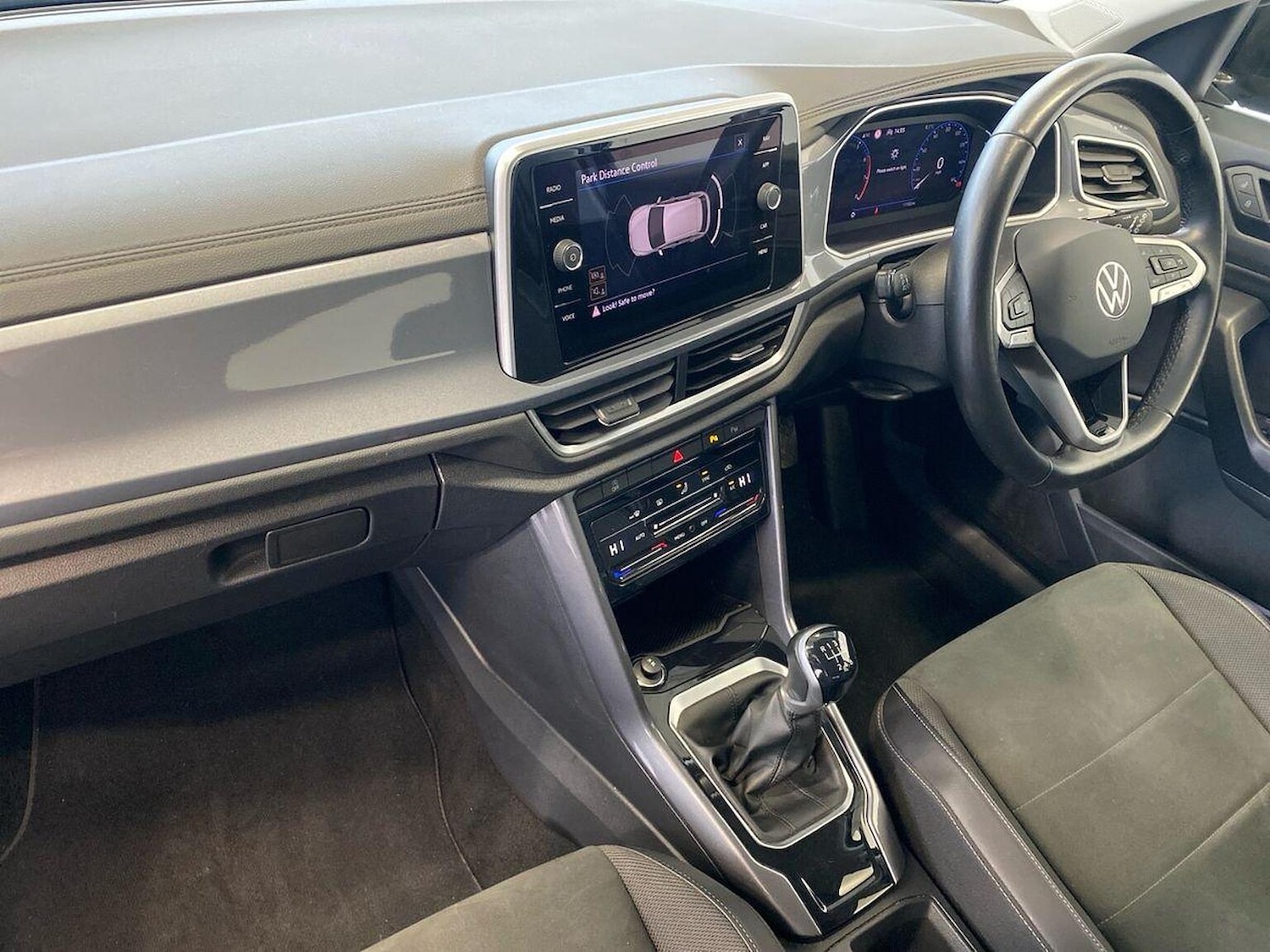 Used Volkswagen T-Roc 2023 for sale - 76719395: Photo 7