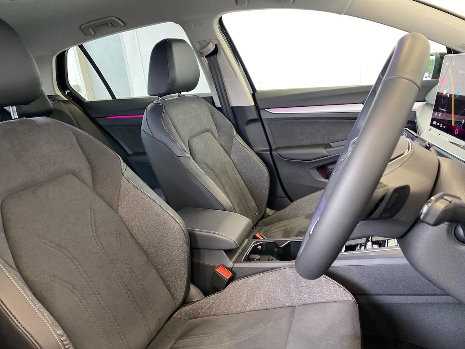 Used Volkswagen Golf 2025 for sale - 77729968: Photo 32