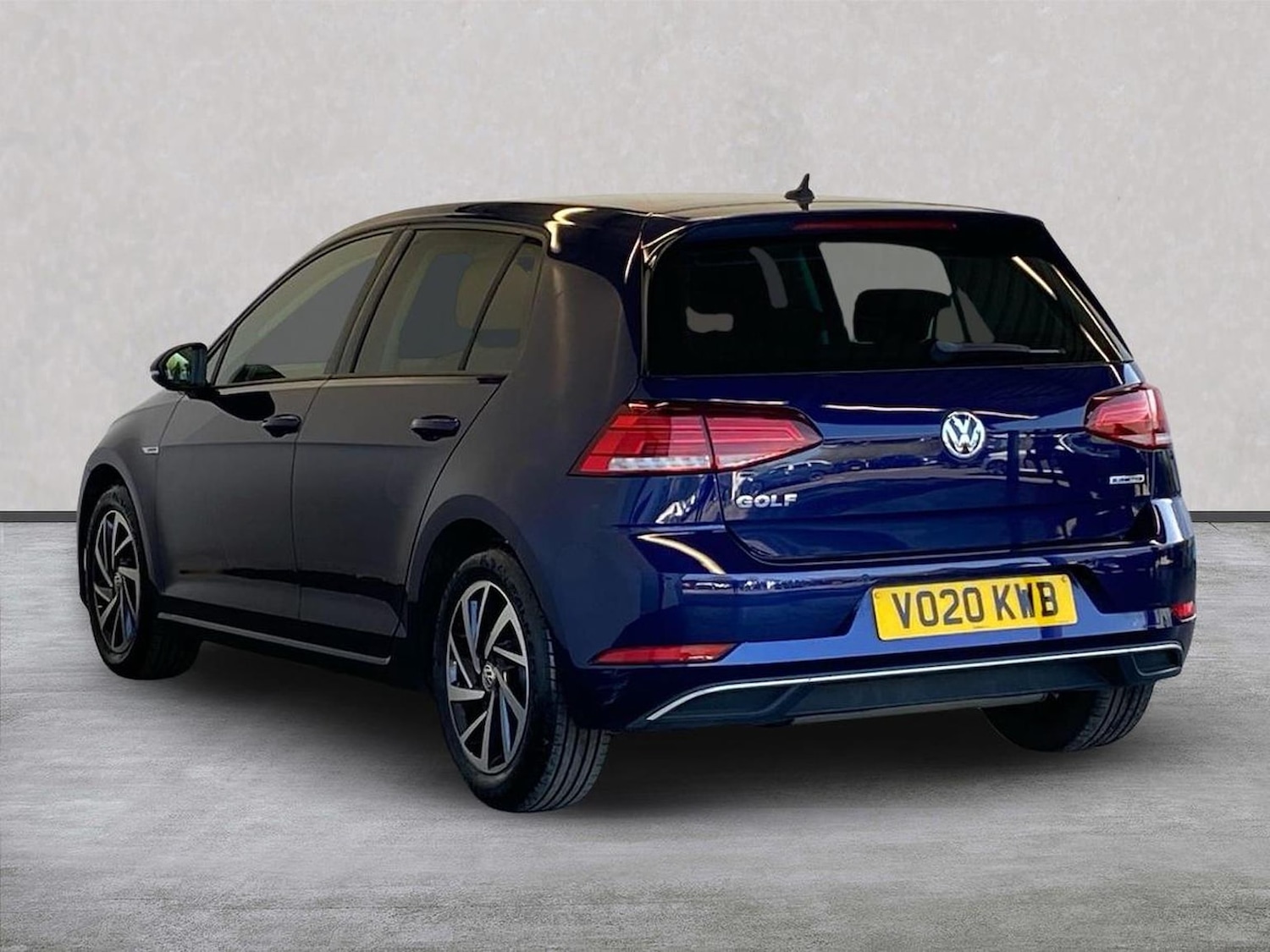 Used Volkswagen Golf 2020 for sale - 78195060: Photo 2