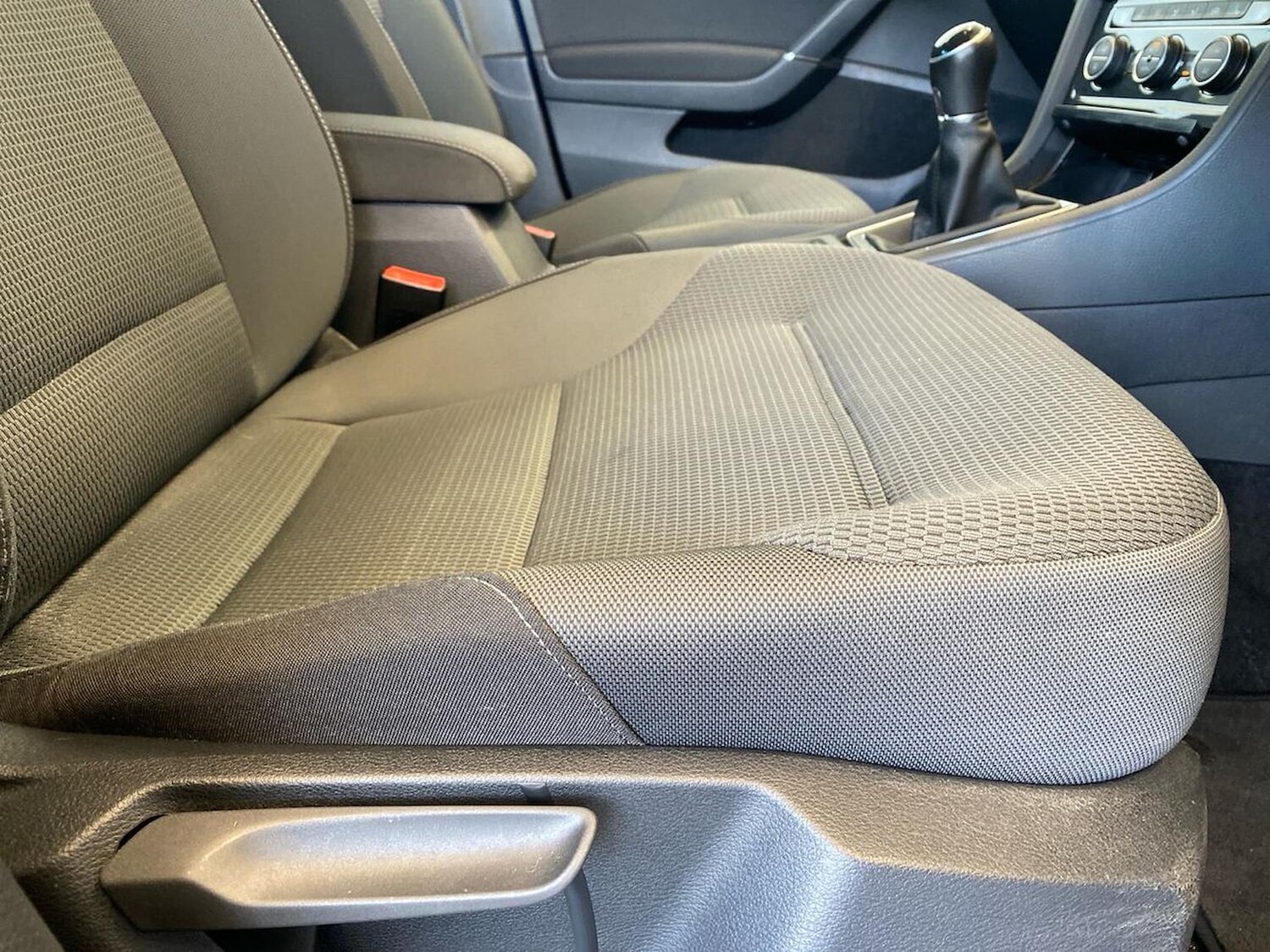 Used Volkswagen Golf 2020 for sale - 78195060: Photo 30