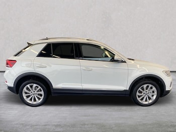 Used Volkswagen T-Roc 2023 for sale - 75514733: Photo