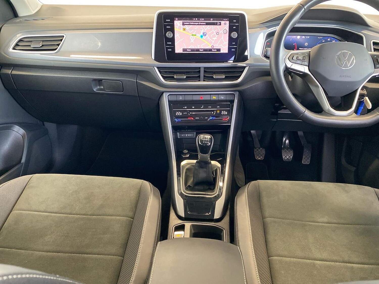 Used Volkswagen T-Roc 2024 for sale - 75994961: Photo 12