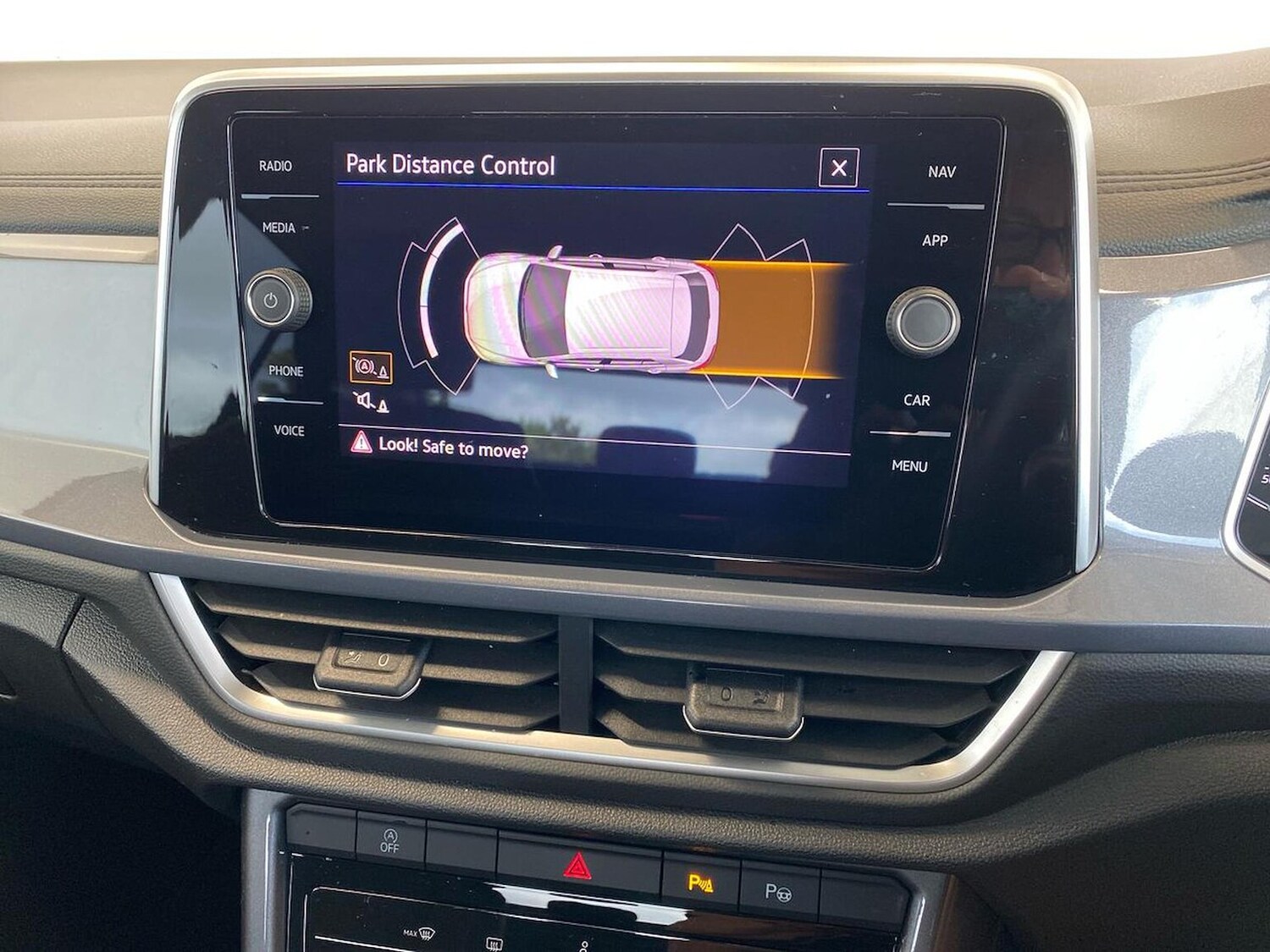 Used Volkswagen T-Roc 2024 for sale - 75994961: Photo 23