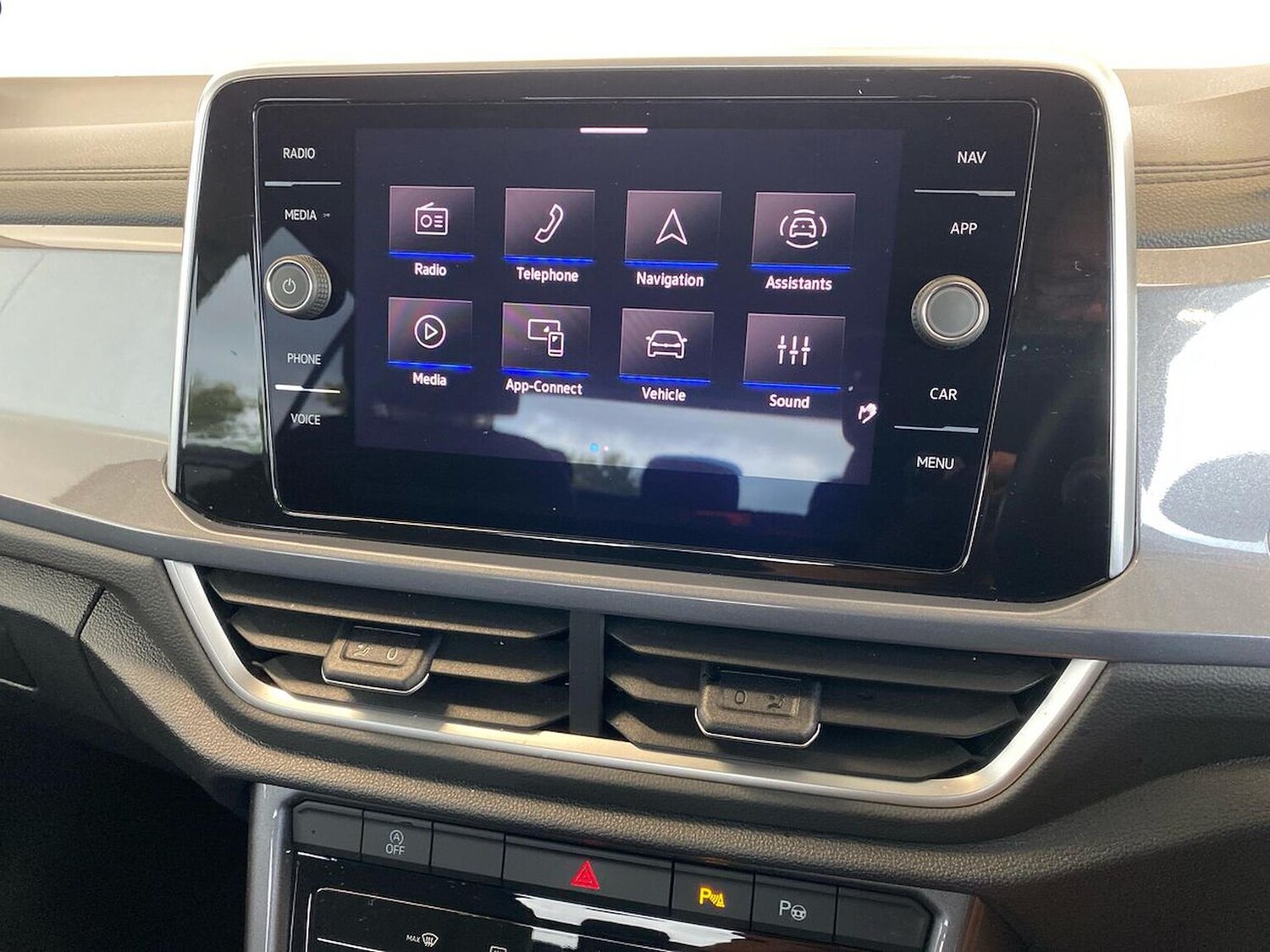 Used Volkswagen T-Roc 2024 for sale - 75994961: Photo 25