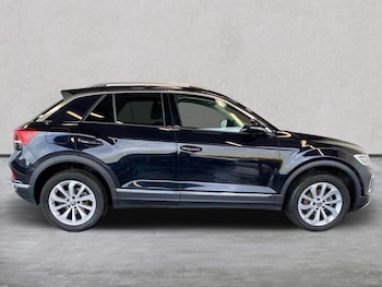Used Volkswagen T-Roc 2024 for sale - 75994961: Photo