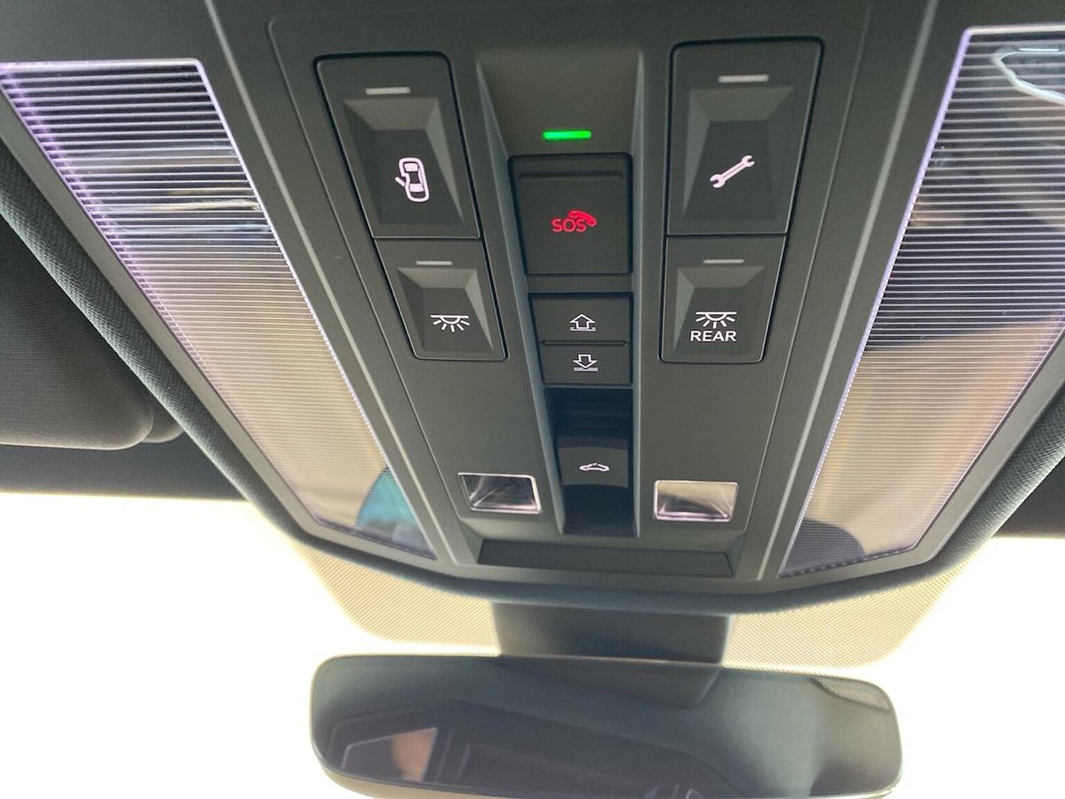 Used Volkswagen Touareg 2025 for sale - 76905077: Photo 14