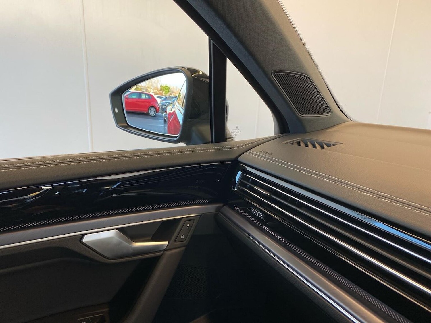 Used Volkswagen Touareg 2025 for sale - 76905077: Photo 31