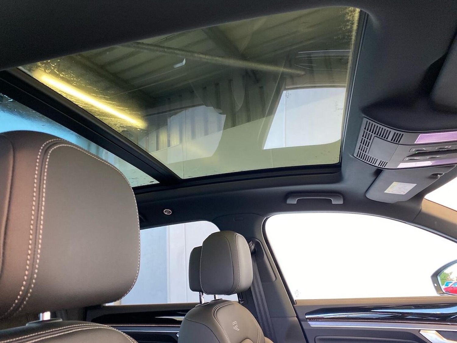 Used Volkswagen Touareg 2025 for sale - 76905077: Photo 32