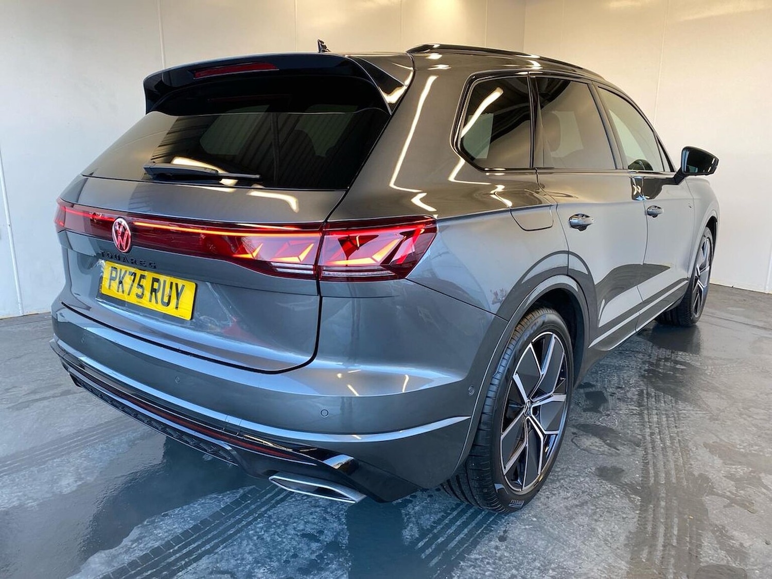 Used Volkswagen Touareg 2025 for sale - 76905077: Photo 36