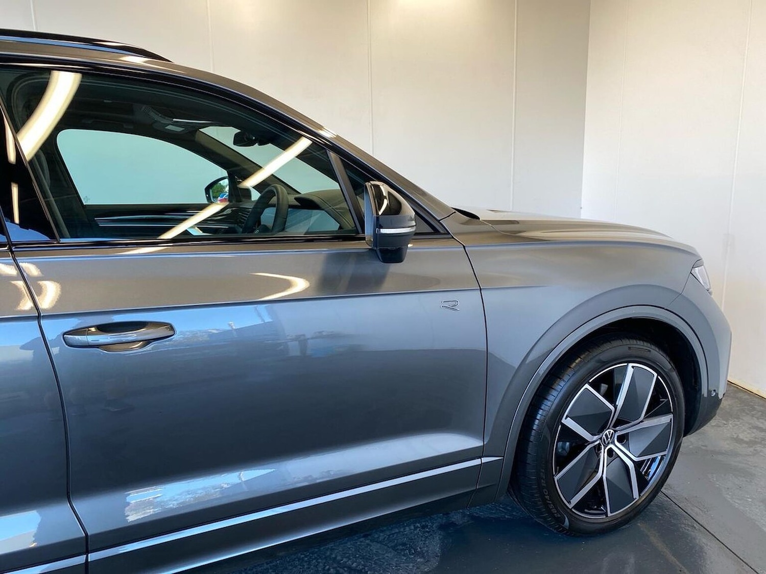 Used Volkswagen Touareg 2025 for sale - 76905077: Photo 37