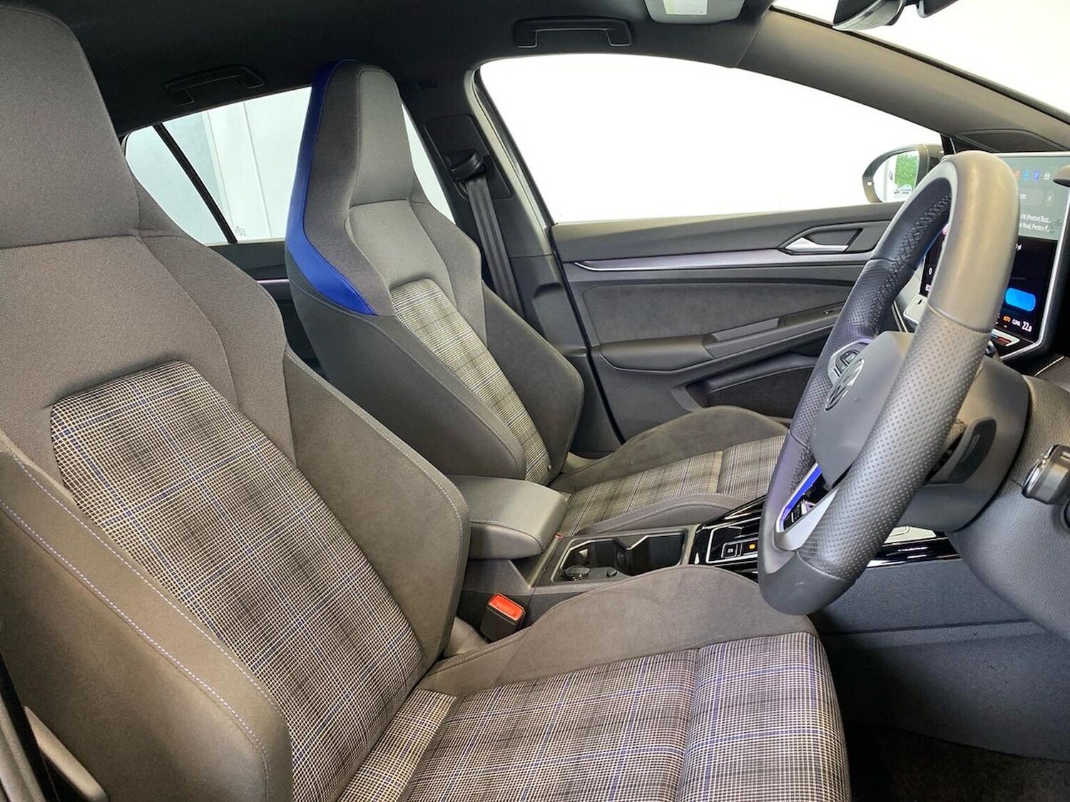 Used Volkswagen Golf 2025 for sale - 76699515: Photo 32