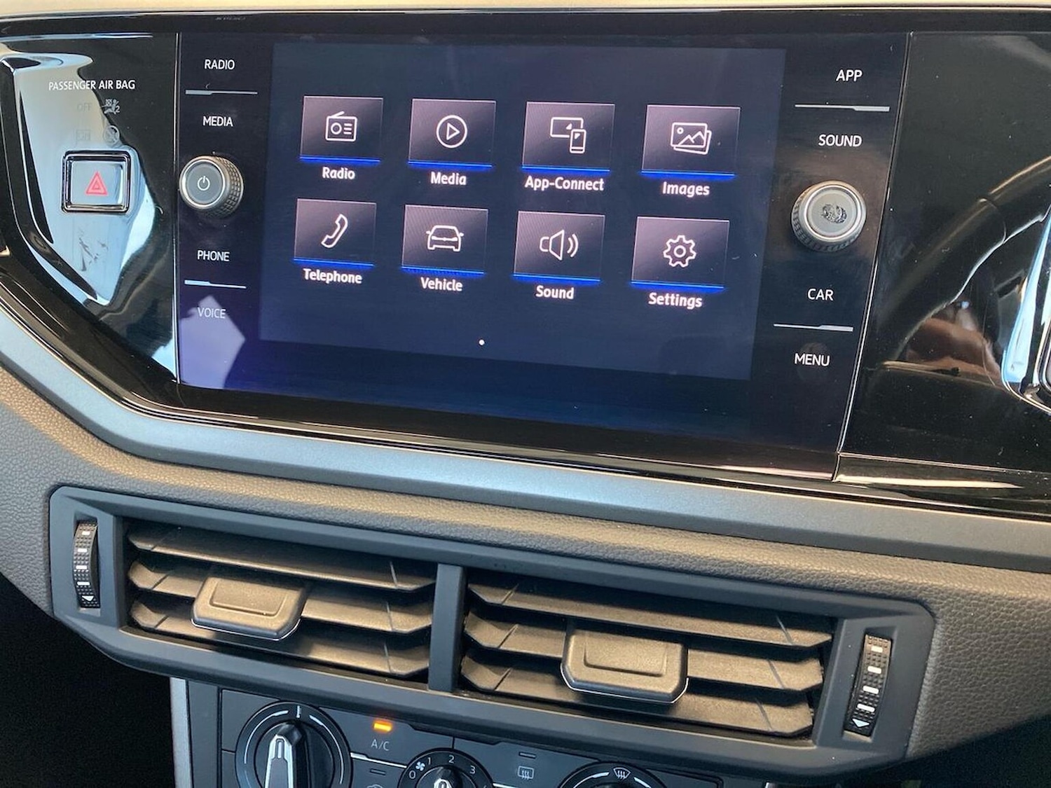 Used Volkswagen Polo 2018 for sale - 76970009: Photo 24