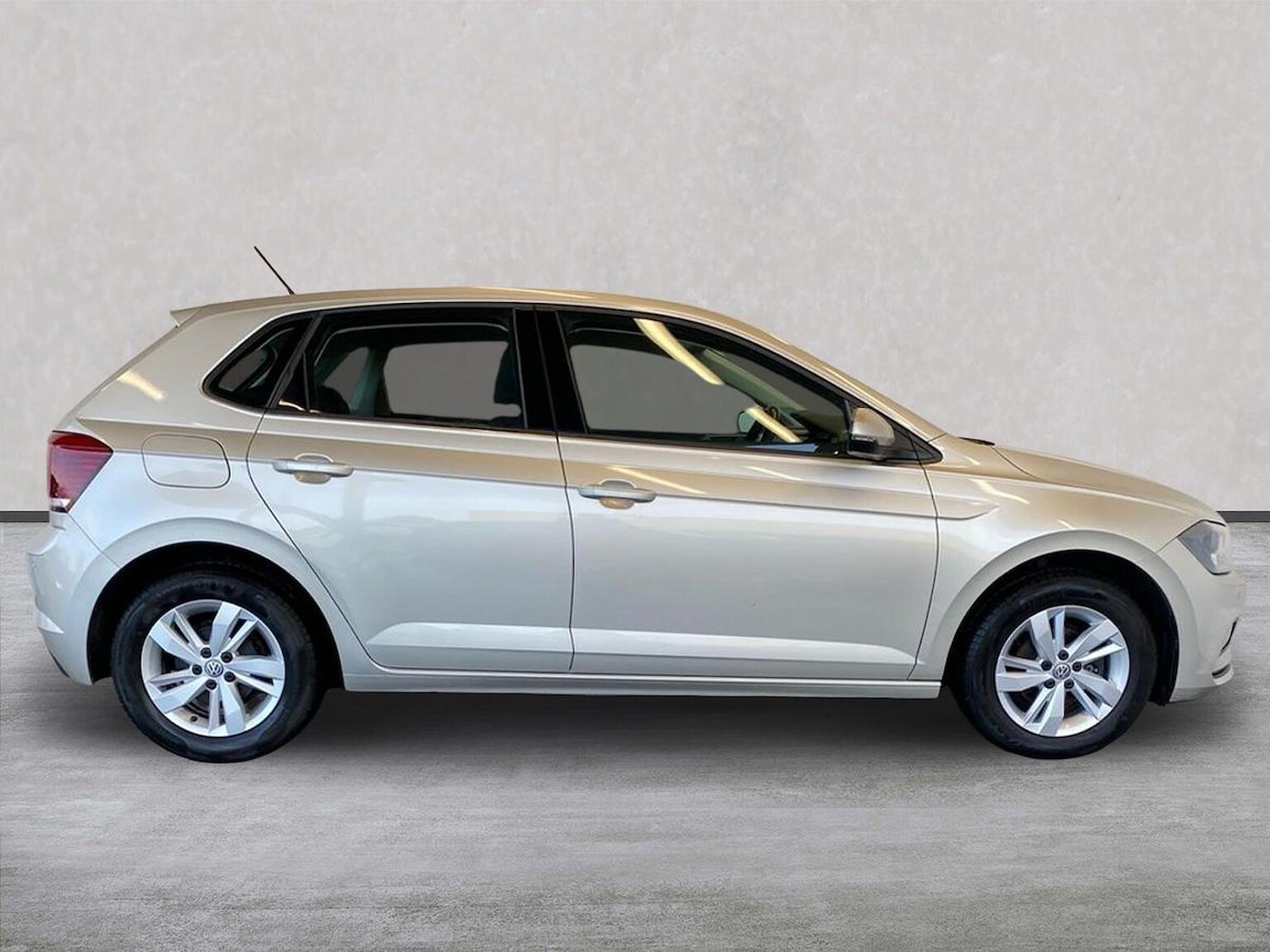 Used Volkswagen Polo 2018 for sale - 76970009: Photo 3