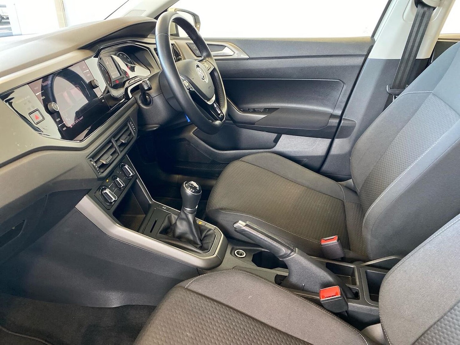 Used Volkswagen Polo 2018 for sale - 76970009: Photo 40