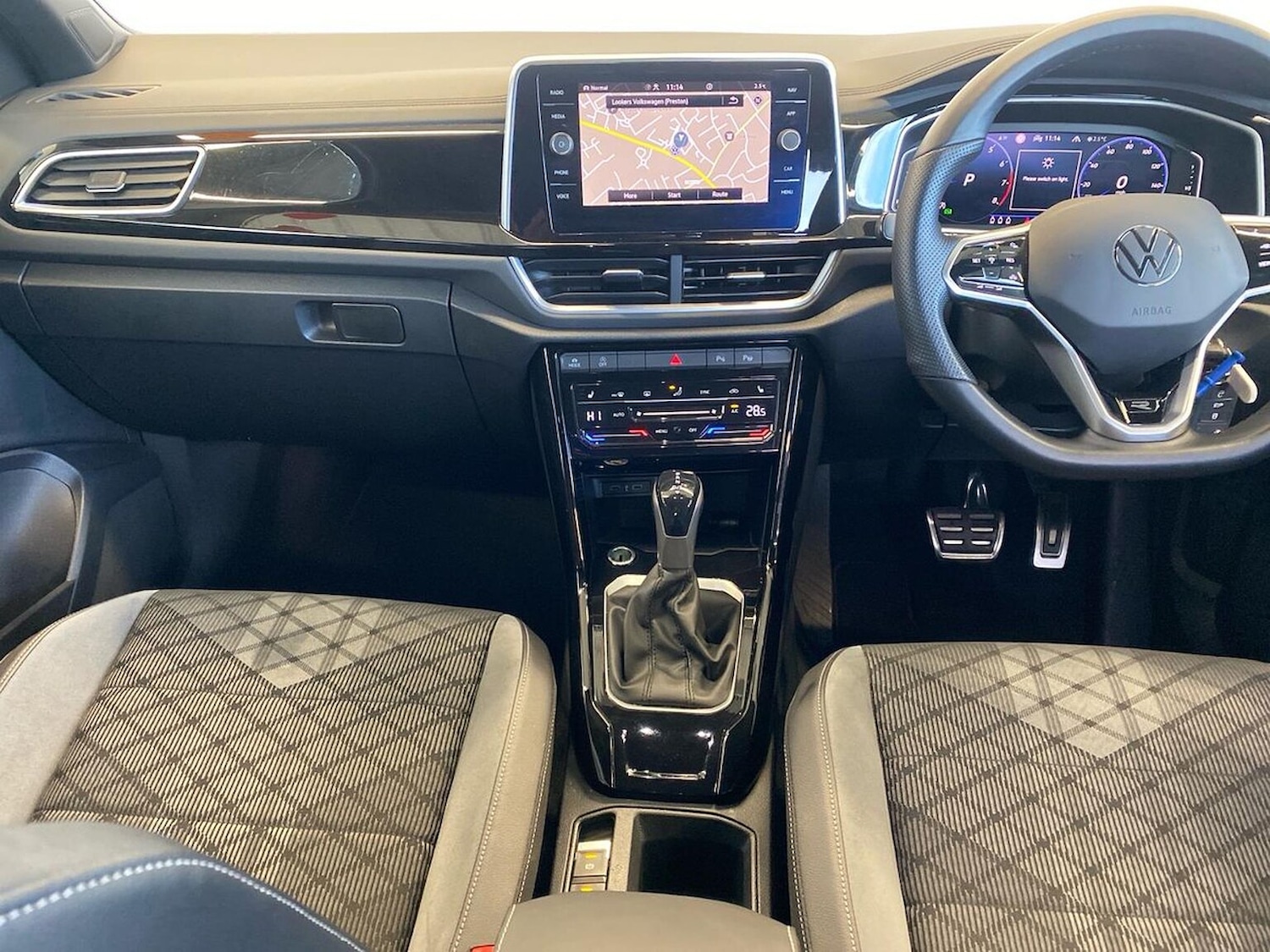 Used Volkswagen T-Roc 2022 for sale - 76681780: Photo 12