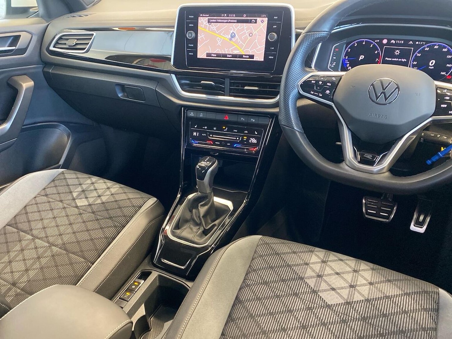 Used Volkswagen T-Roc 2022 for sale - 76681780: Photo 13