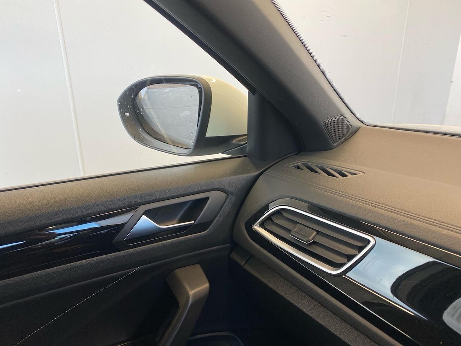 Used Volkswagen T-Roc 2022 for sale - 76681780: Photo 31