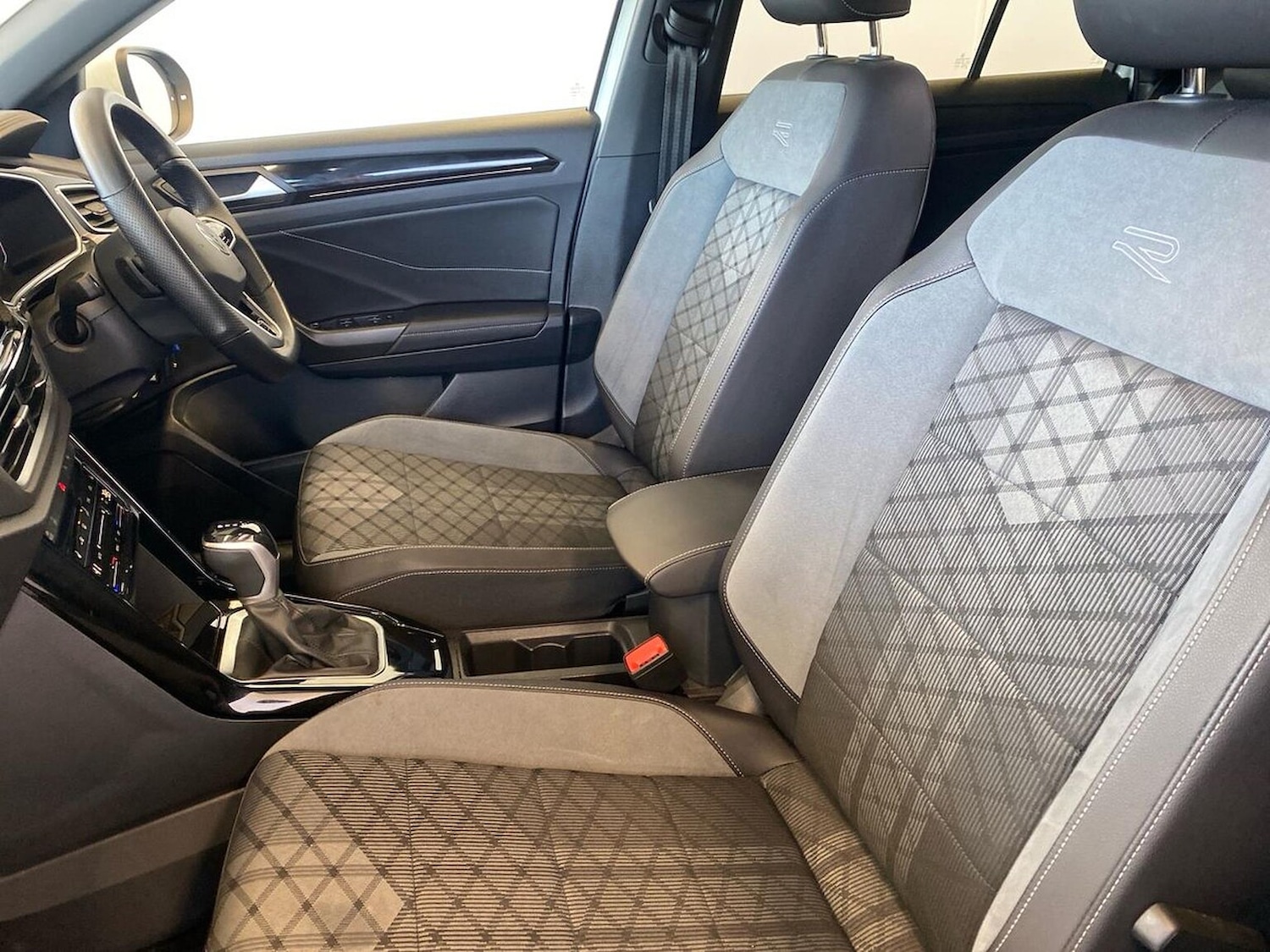 Used Volkswagen T-Roc 2022 for sale - 76681780: Photo 39