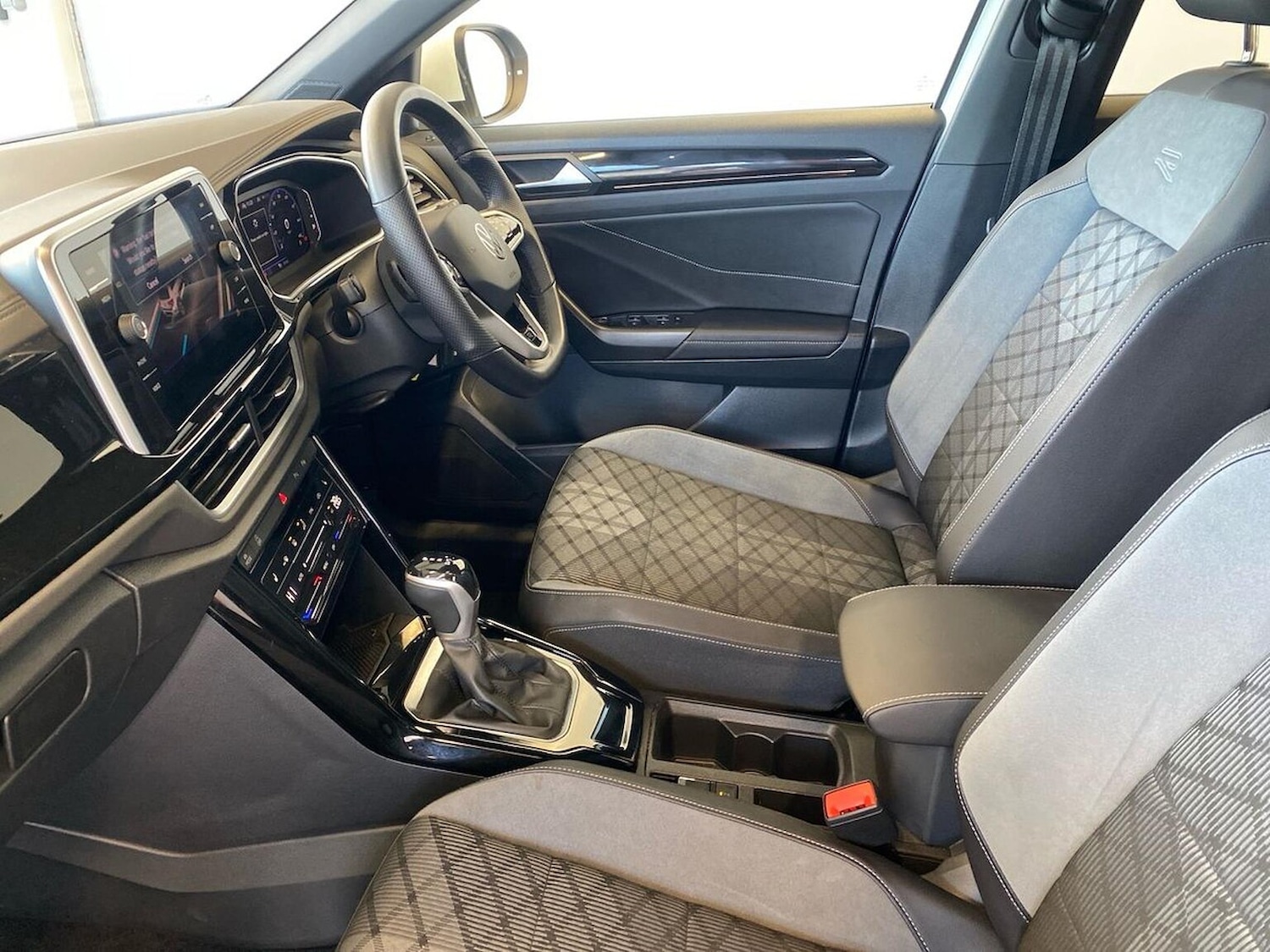 Used Volkswagen T-Roc 2022 for sale - 76681780: Photo 40