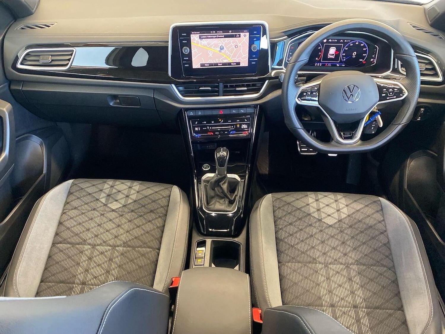 Used Volkswagen T-Roc 2022 for sale - 76681780: Photo 8