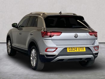 Used Volkswagen T-Roc 2024 for sale - 75514718: Photo