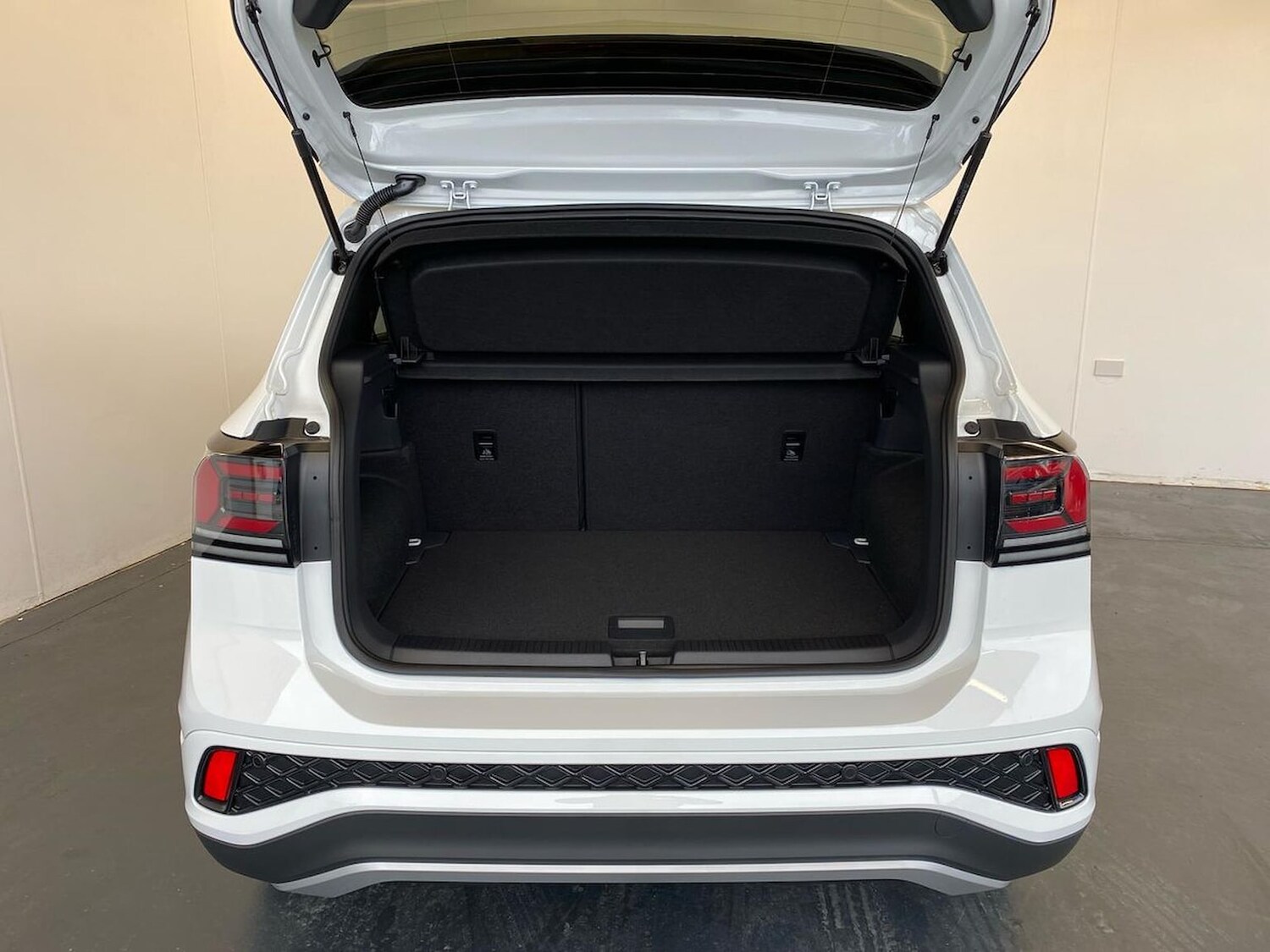 Used Volkswagen T-Cross 2025 for sale - 76179024: Photo 17