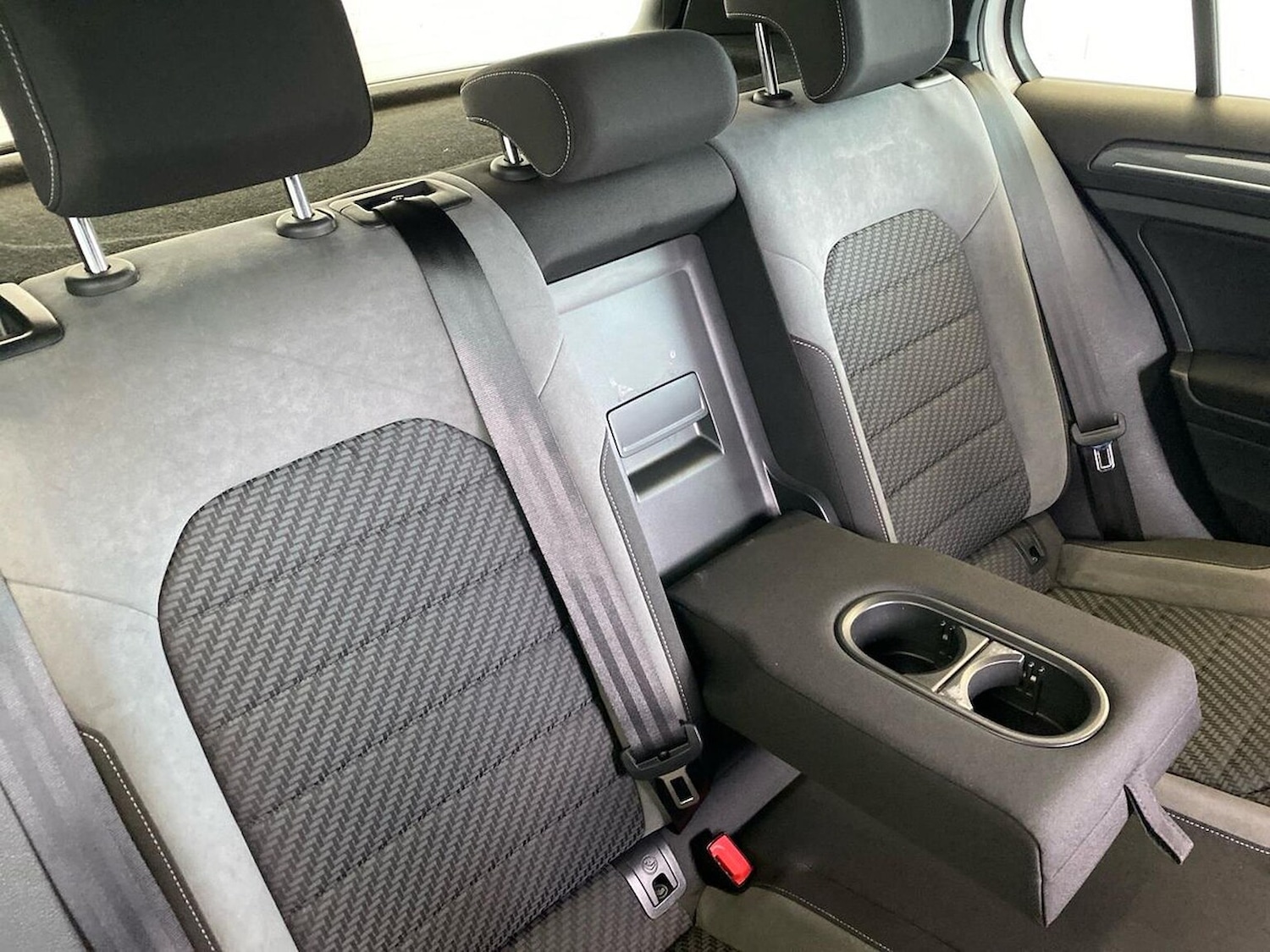 Used Volkswagen Golf 2019 for sale - 76571047: Photo 16