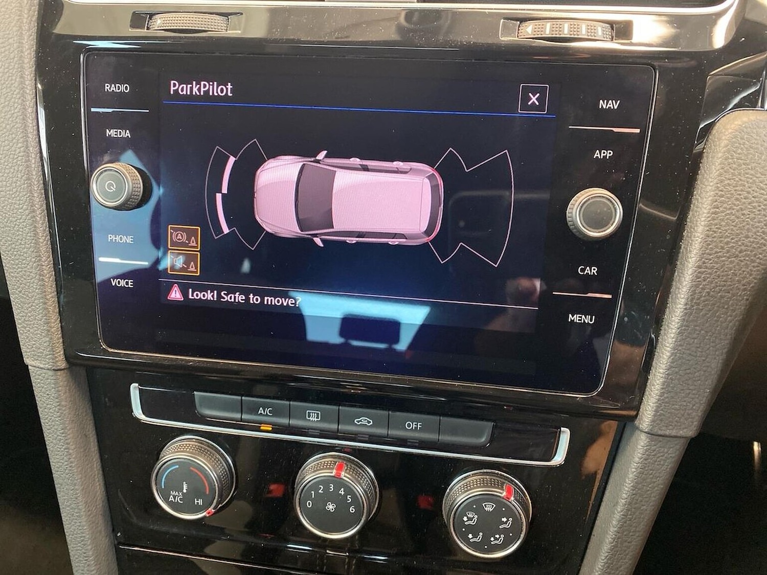 Used Volkswagen Golf 2019 for sale - 76571047: Photo 23