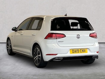 Used Volkswagen Golf 2019 for sale - 76571047: Photo