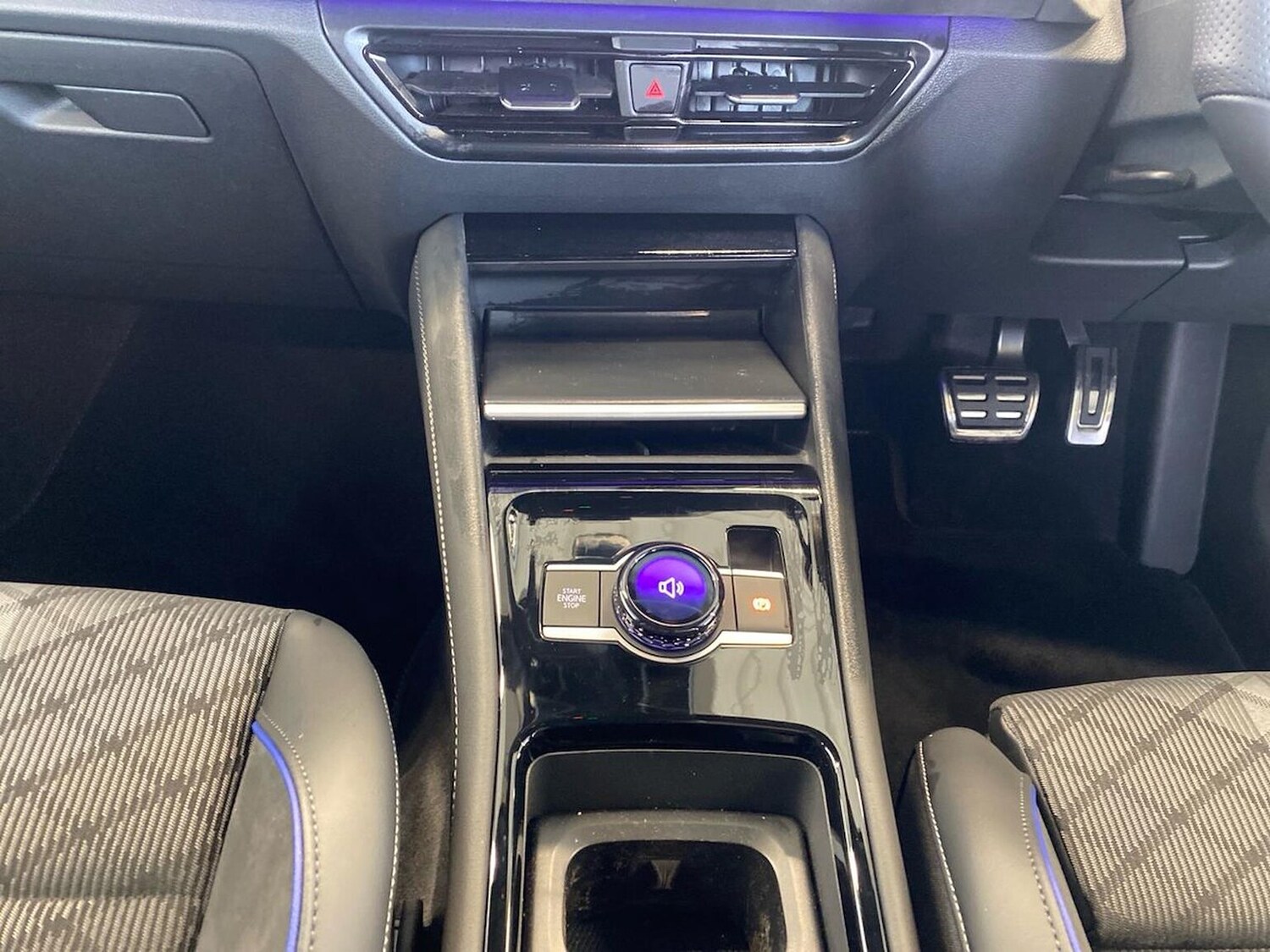 Used Volkswagen Touran 2026 for sale - 77963812: Photo 12