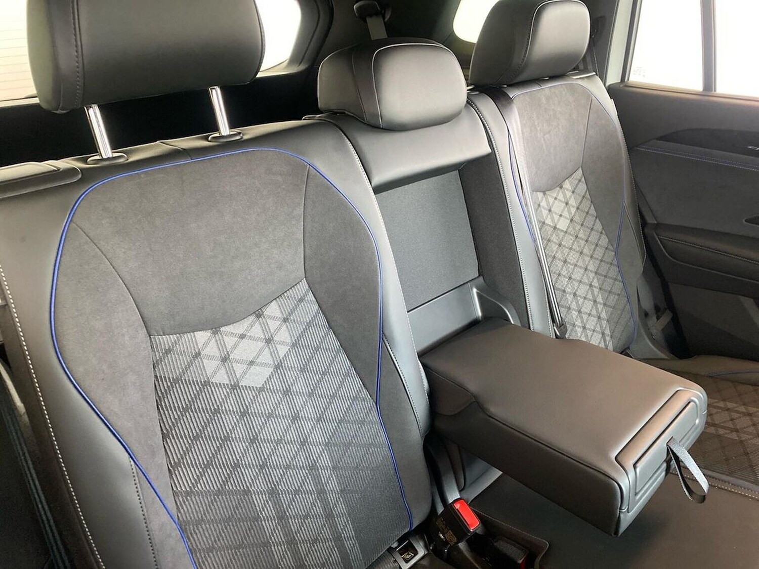 Used Volkswagen Touran 2026 for sale - 77963812: Photo 16