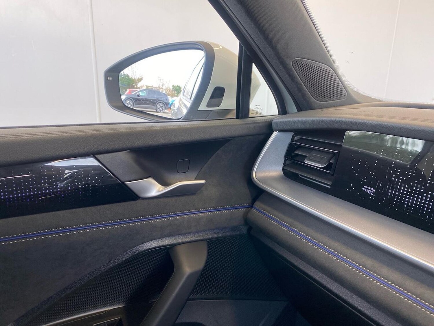 Used Volkswagen Touran 2026 for sale - 77963812: Photo 31