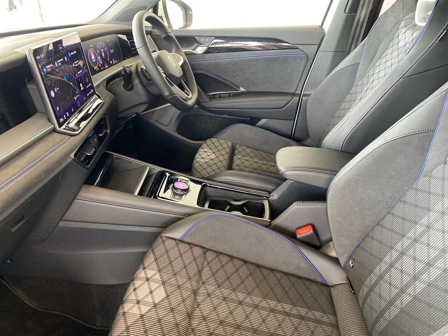 Used Volkswagen Touran 2026 for sale - 77963812: Photo 39