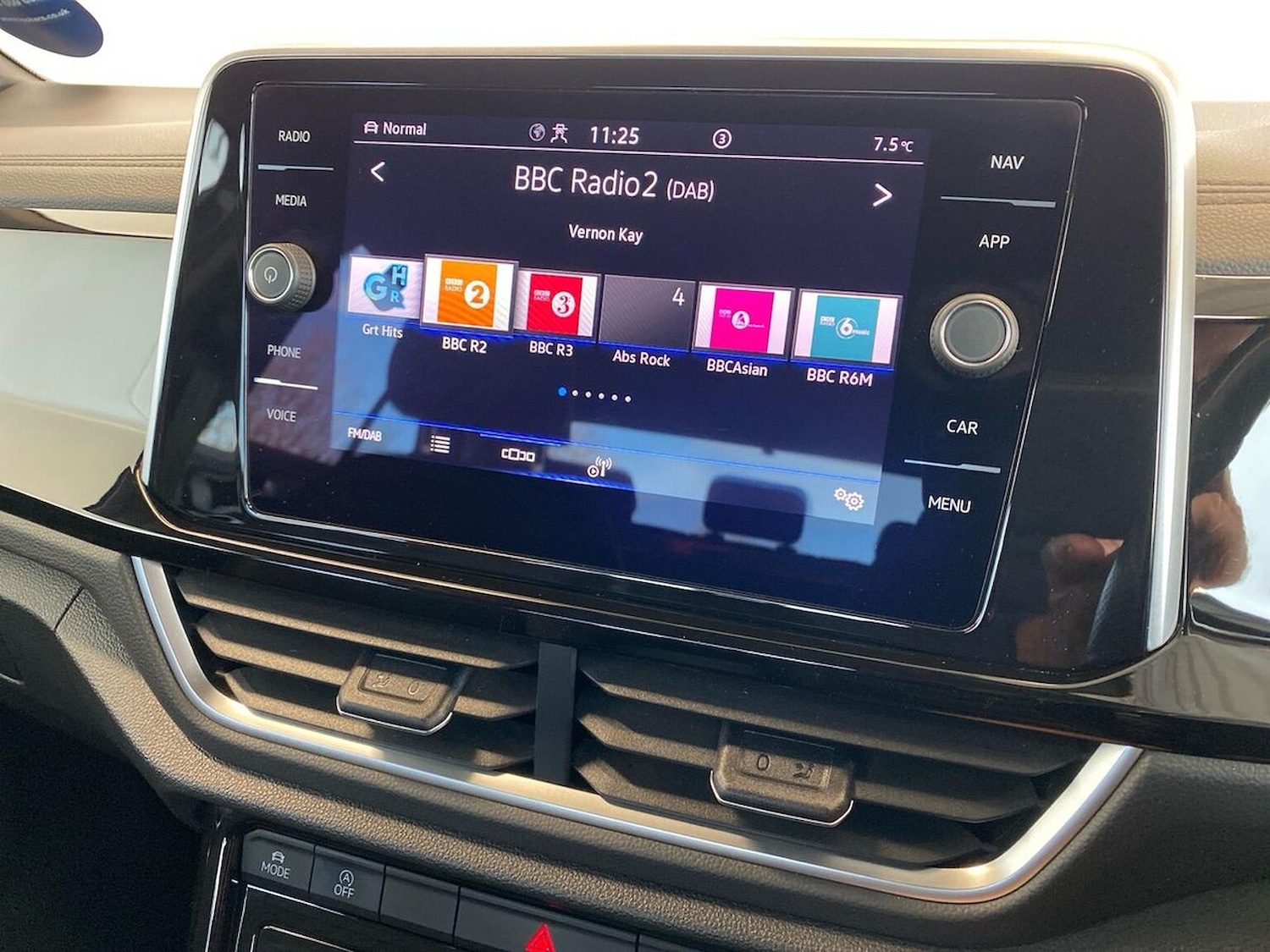 Used Volkswagen T-Roc 2022 for sale - 76794908: Photo 11