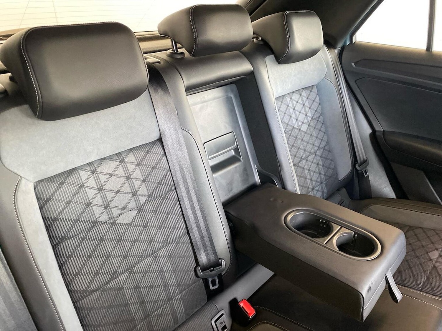 Used Volkswagen T-Roc 2022 for sale - 76794908: Photo 16