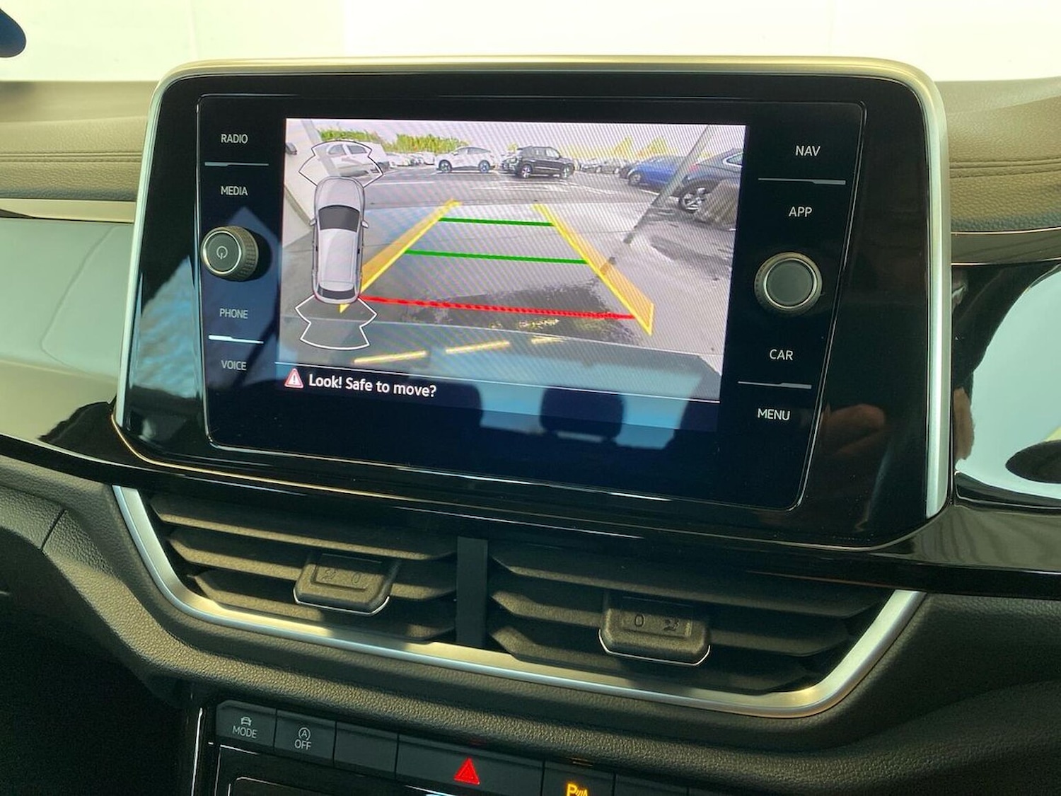 Used Volkswagen T-Roc 2022 for sale - 76794908: Photo 23