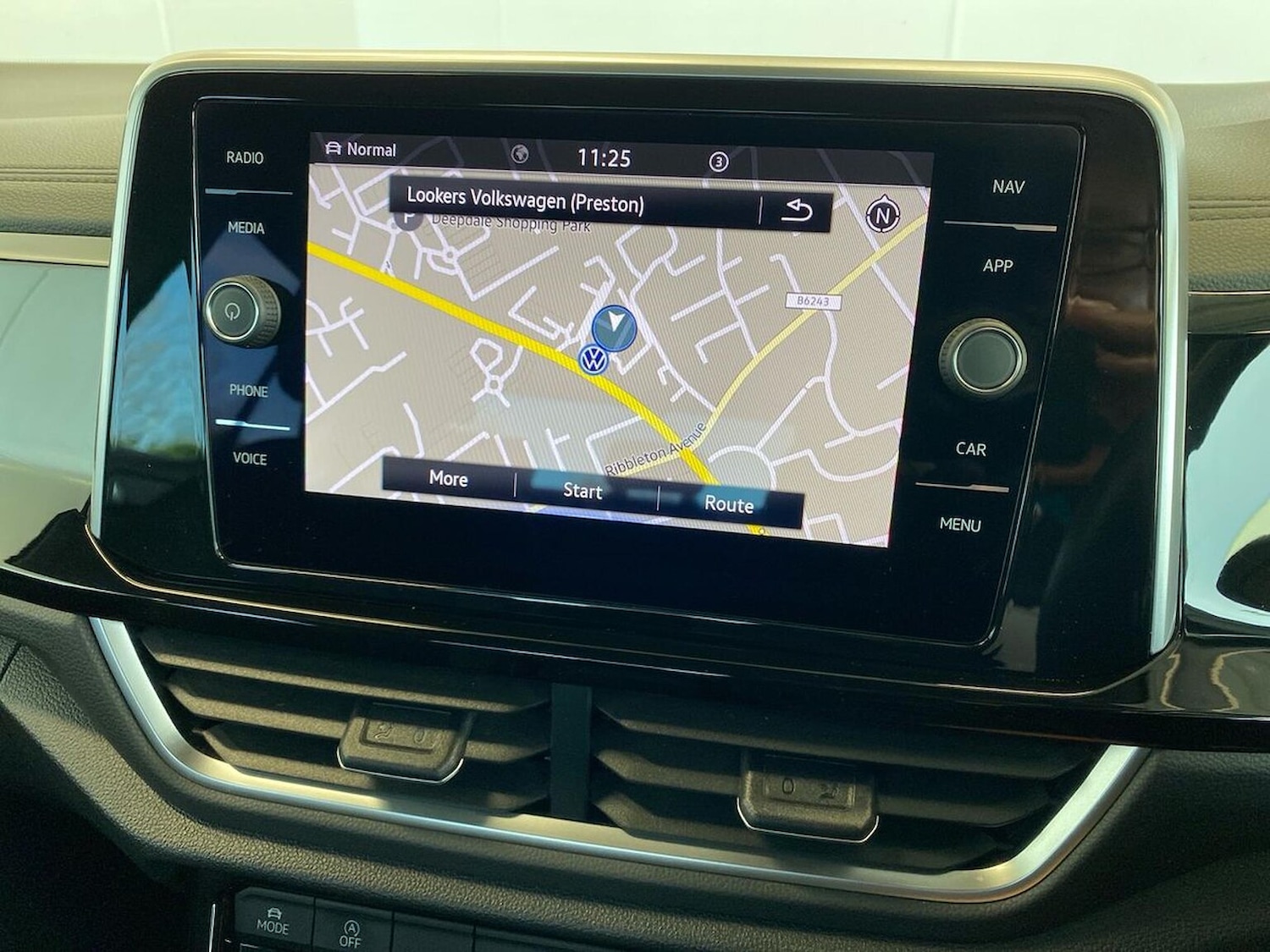 Used Volkswagen T-Roc 2022 for sale - 76794908: Photo 24