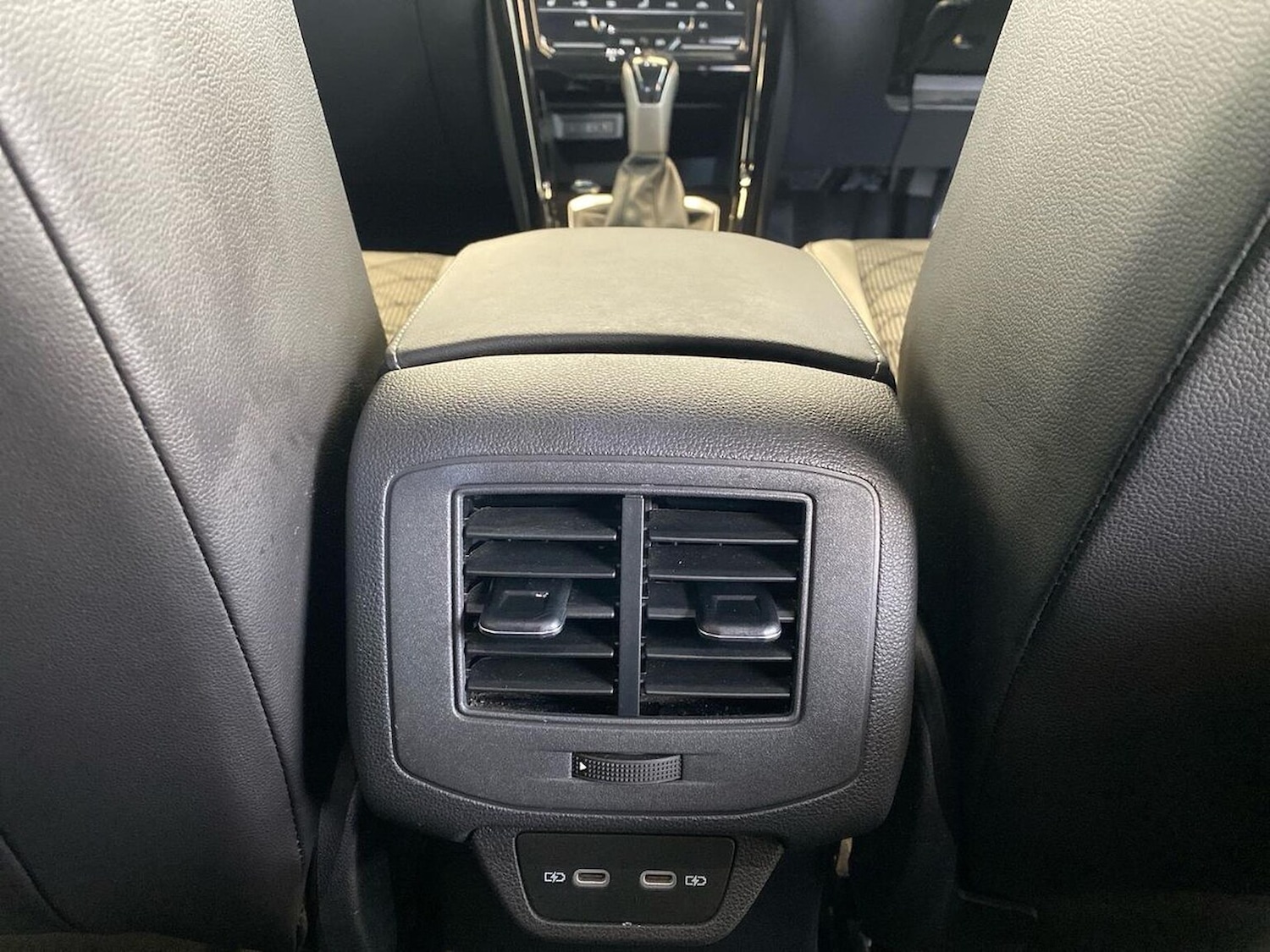 Used Volkswagen T-Roc 2022 for sale - 76794908: Photo 26