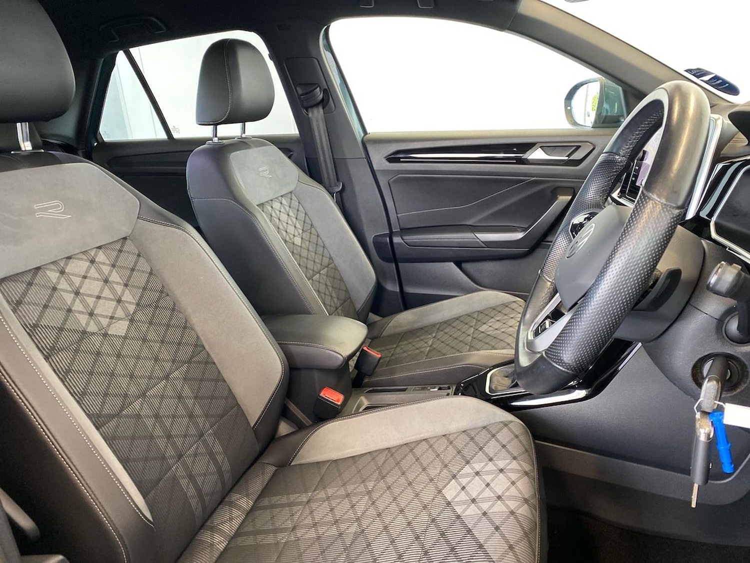 Used Volkswagen T-Roc 2022 for sale - 76794908: Photo 32