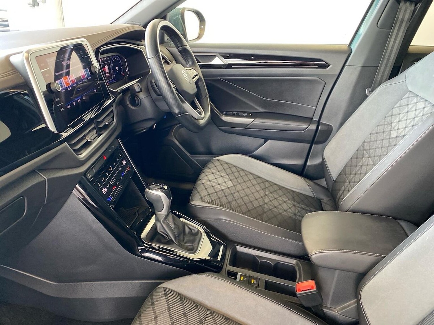 Used Volkswagen T-Roc 2022 for sale - 76794908: Photo 39