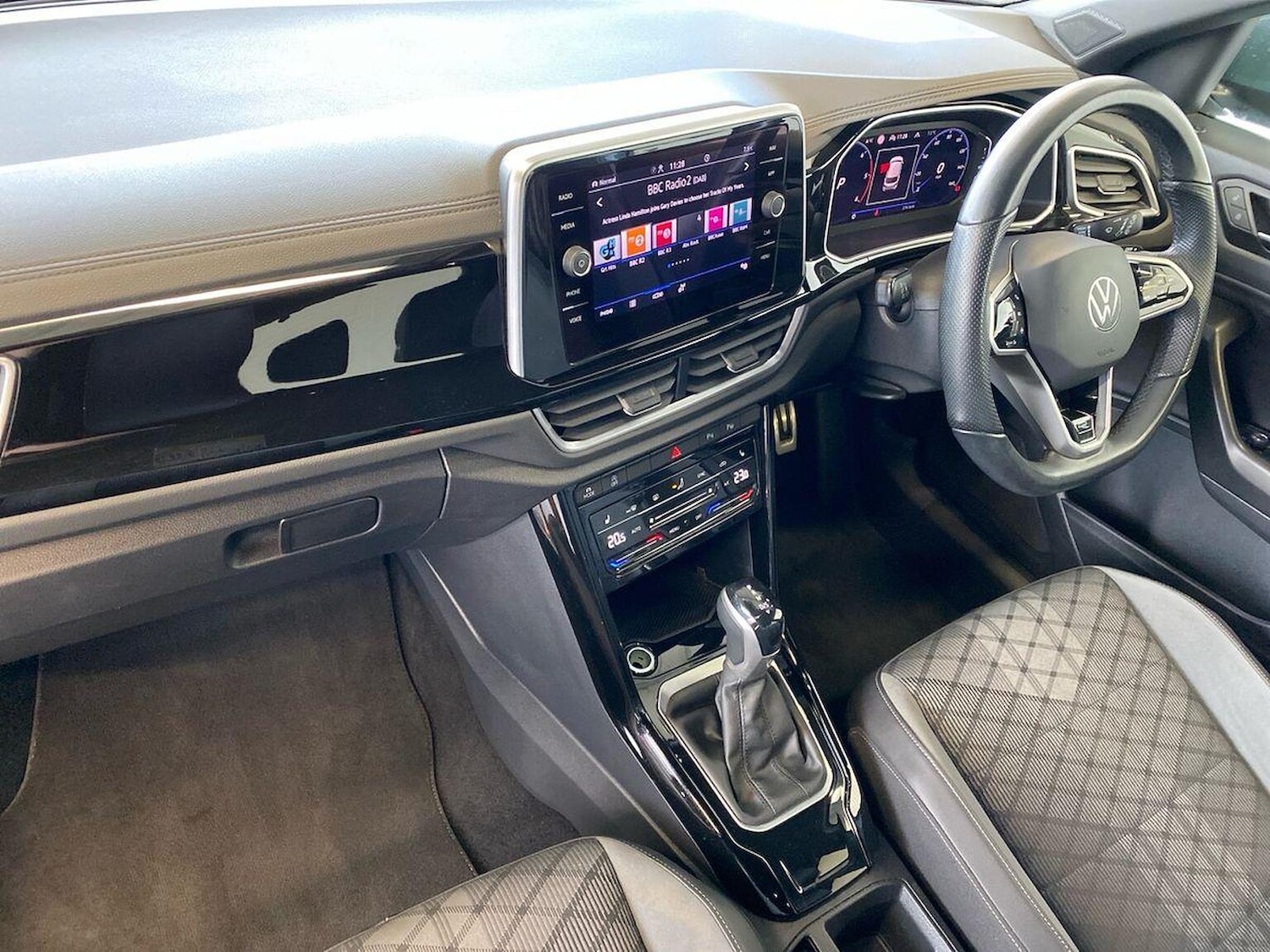 Used Volkswagen T-Roc 2022 for sale - 76794908: Photo 7