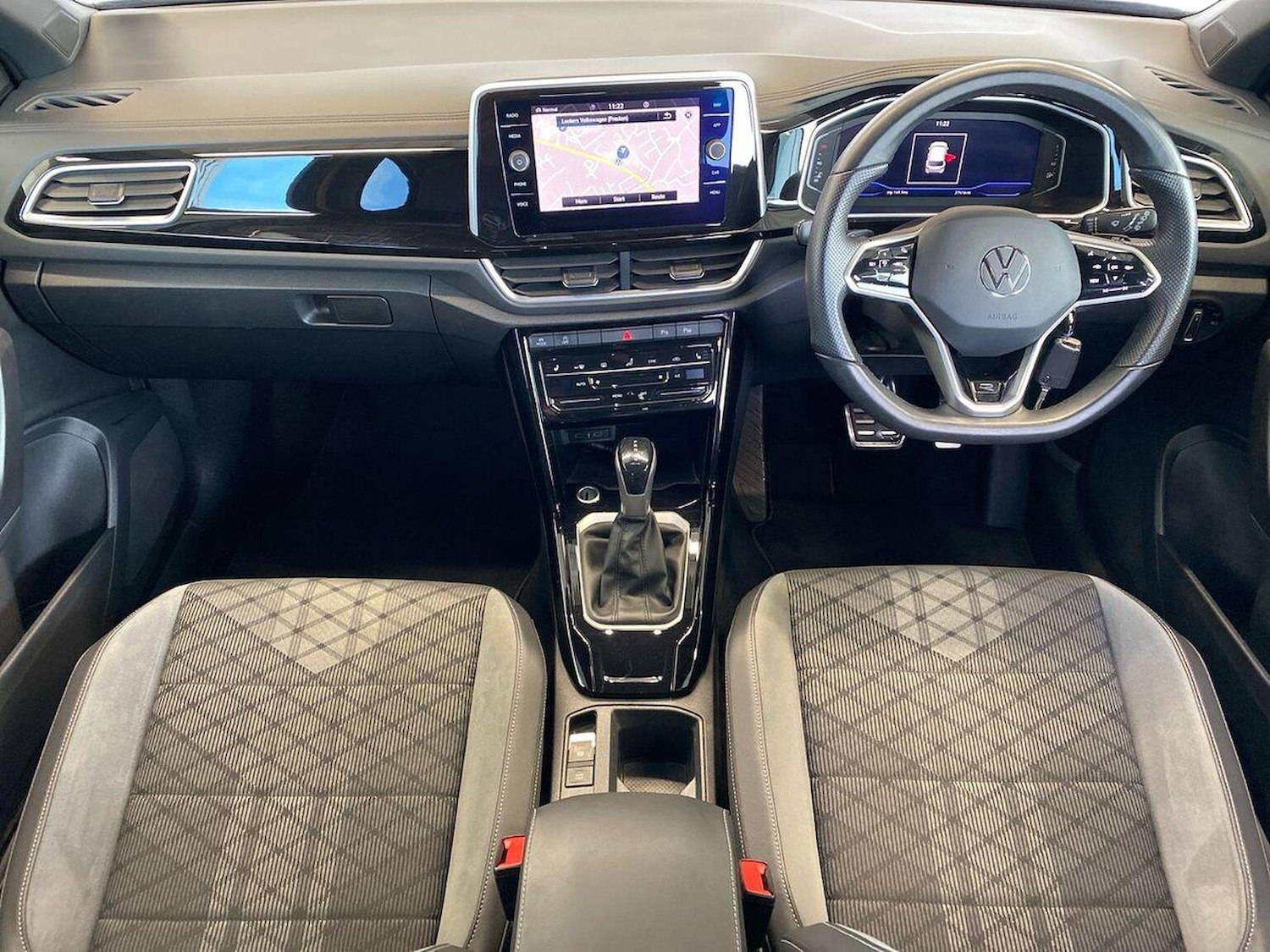 Used Volkswagen T-Roc 2022 for sale - 76794908: Photo 8