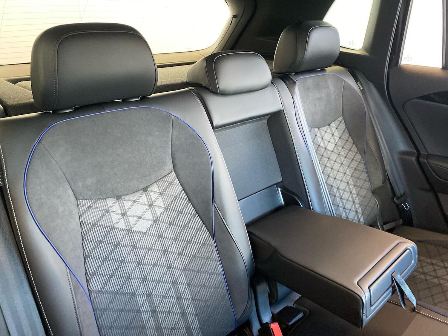 Used Volkswagen Tiguan 2025 for sale - 76177601: Photo 16