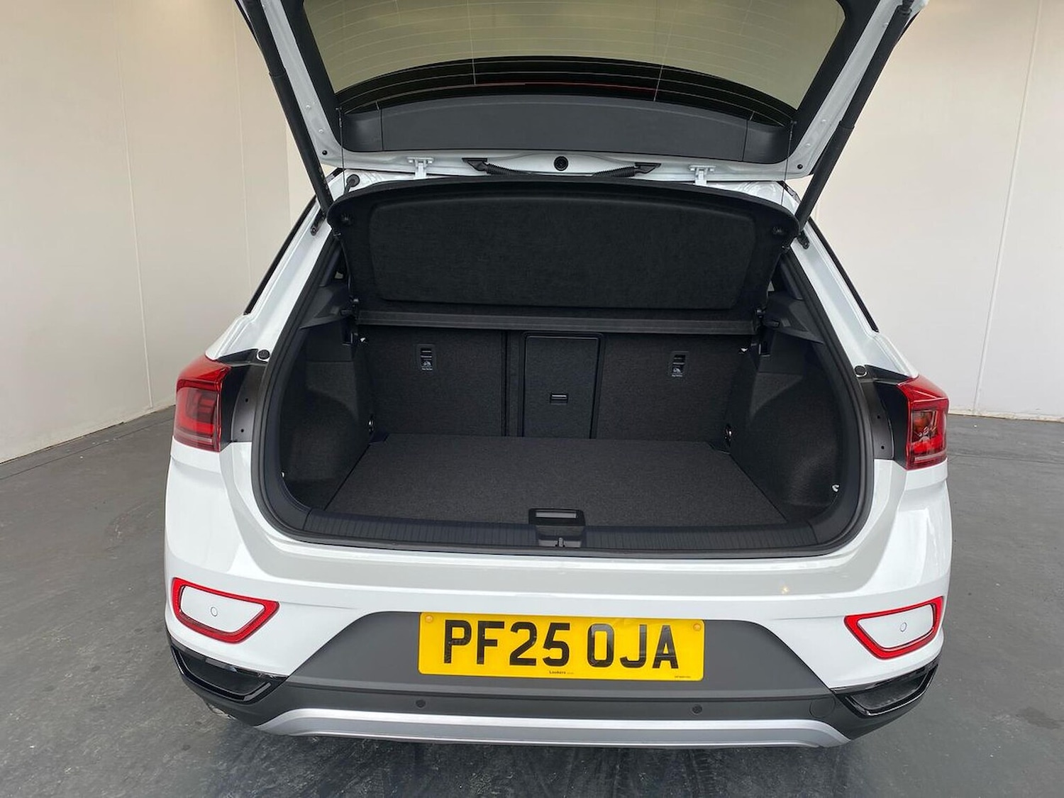 Used Volkswagen T-Roc 2025 for sale - 76174227: Photo 16