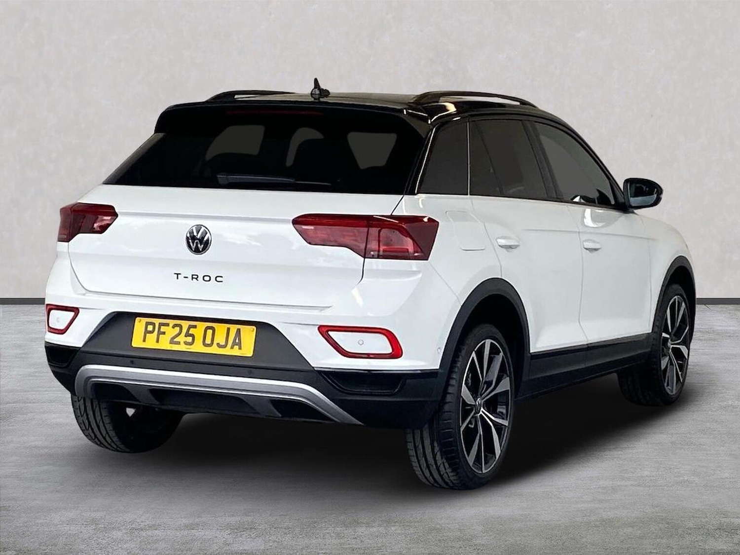 Used Volkswagen T-Roc 2025 for sale - 76174227: Photo 17