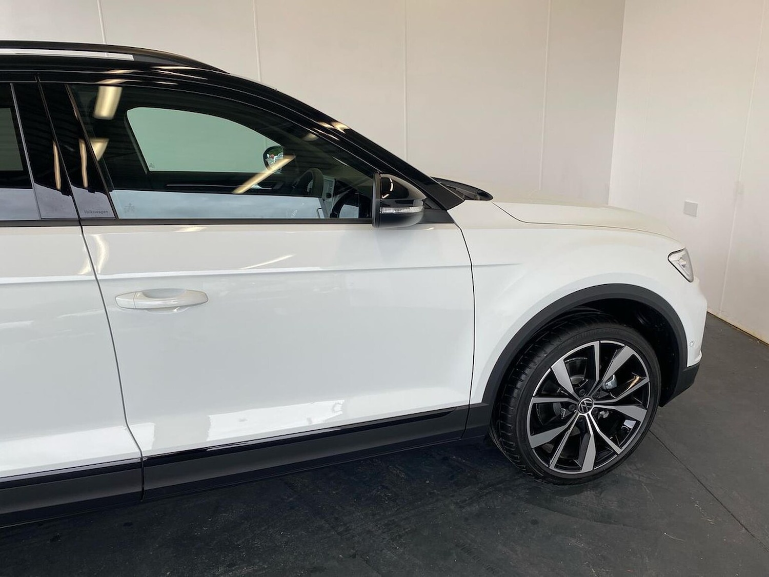 Used Volkswagen T-Roc 2025 for sale - 76174227: Photo 36