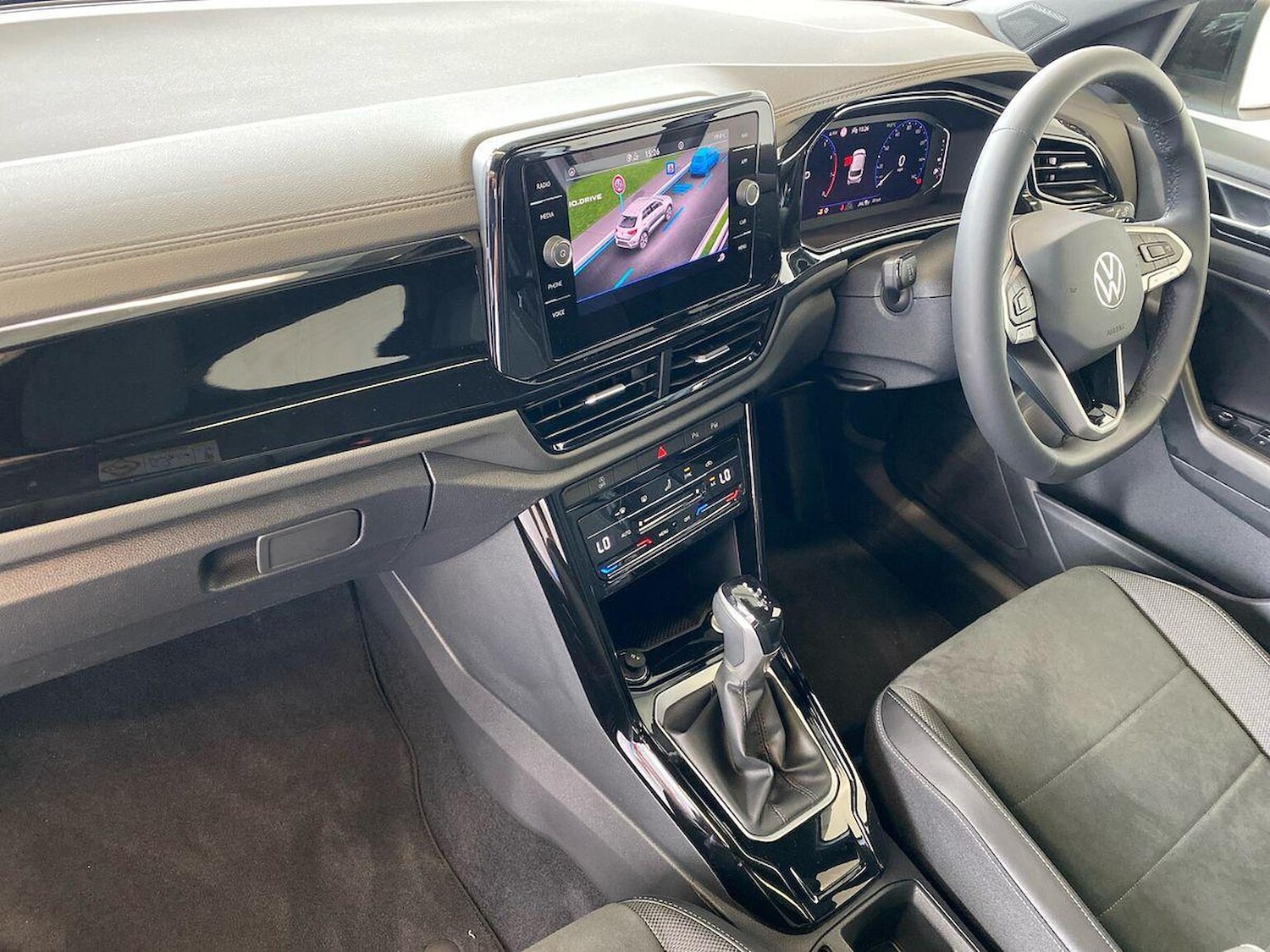 Used Volkswagen T-Roc 2025 for sale - 76174227: Photo 7