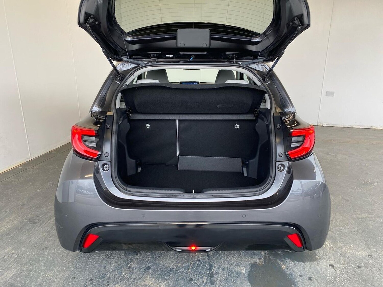 Used Toyota Yaris 2023 for sale - 78194933: Photo 17