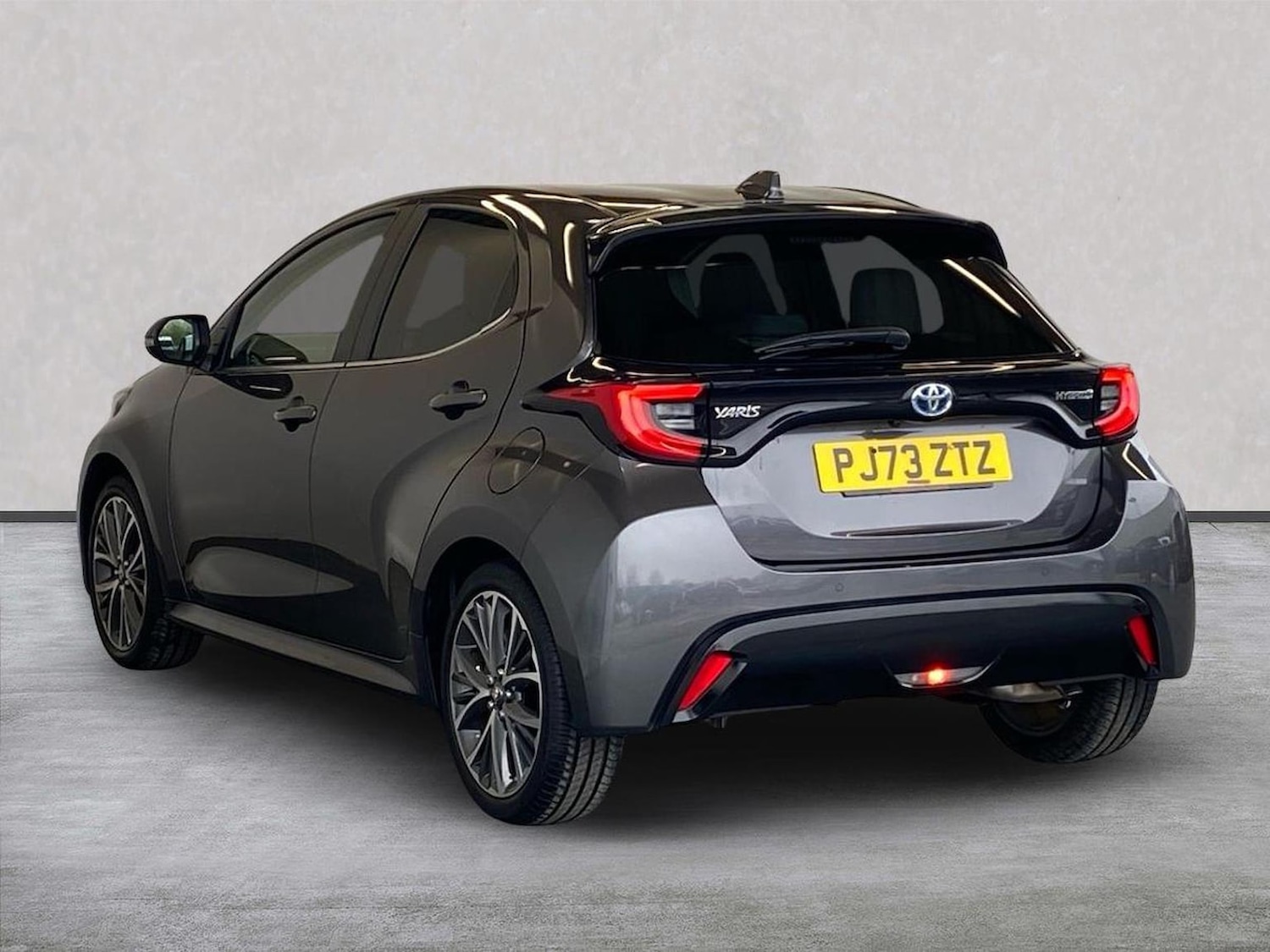 Used Toyota Yaris 2023 for sale - 78194933: Photo 2